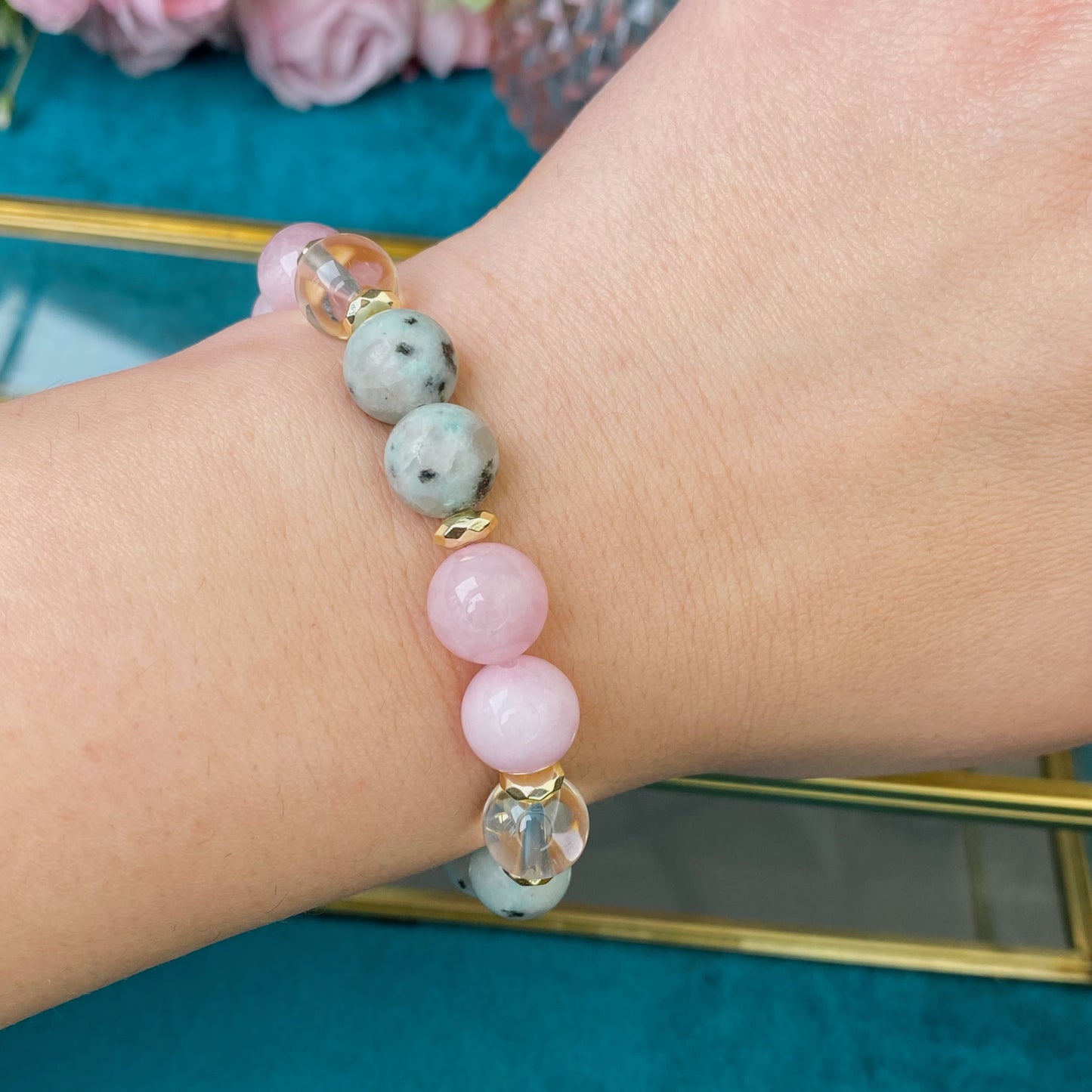Rosenquarz Armband mit Kiwi Jaspis und Bergkristall