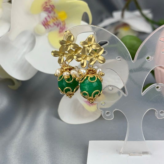 River Pearl and Jadeite earrings (River pearls, Jadeite)