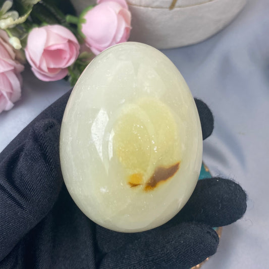Marble Onyx egg (Onyx 253g., 4.6×6.1cm)