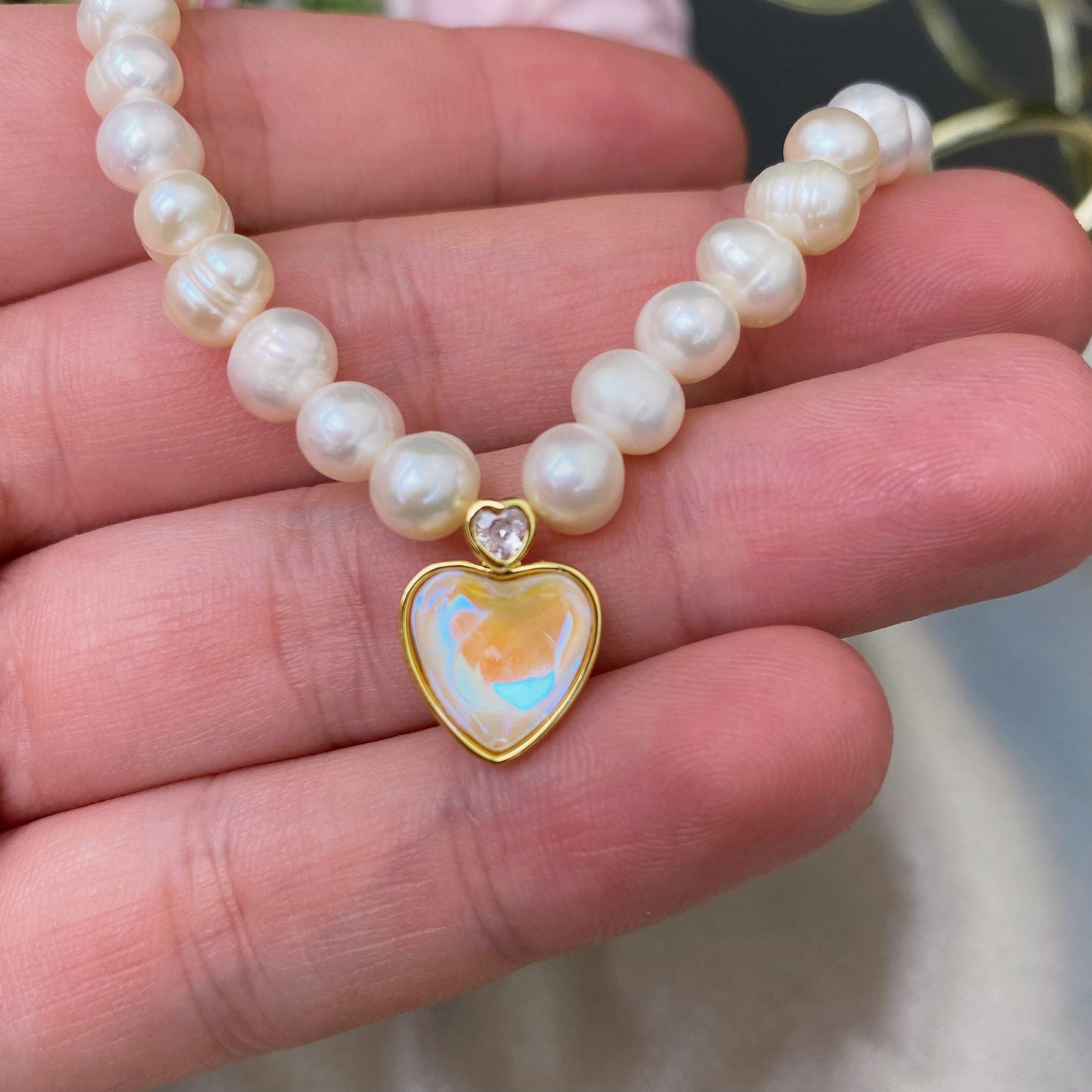River Pearls necklace with decorative heart (adjustable length 35cm+5cm)